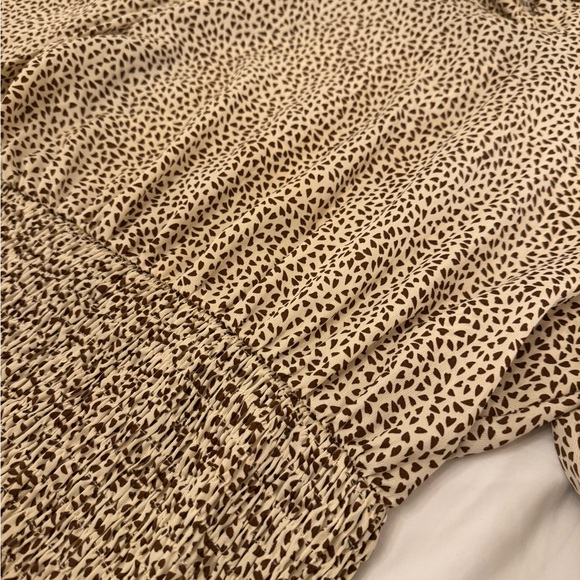 BEIGE HEART PRINT RUFFLE DRESS - Picture 4 of 4